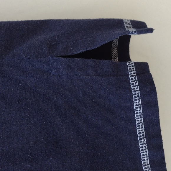 VTG Just Because Clothing Navy Eiffel Tower T-shirt - Picture 5 of 7